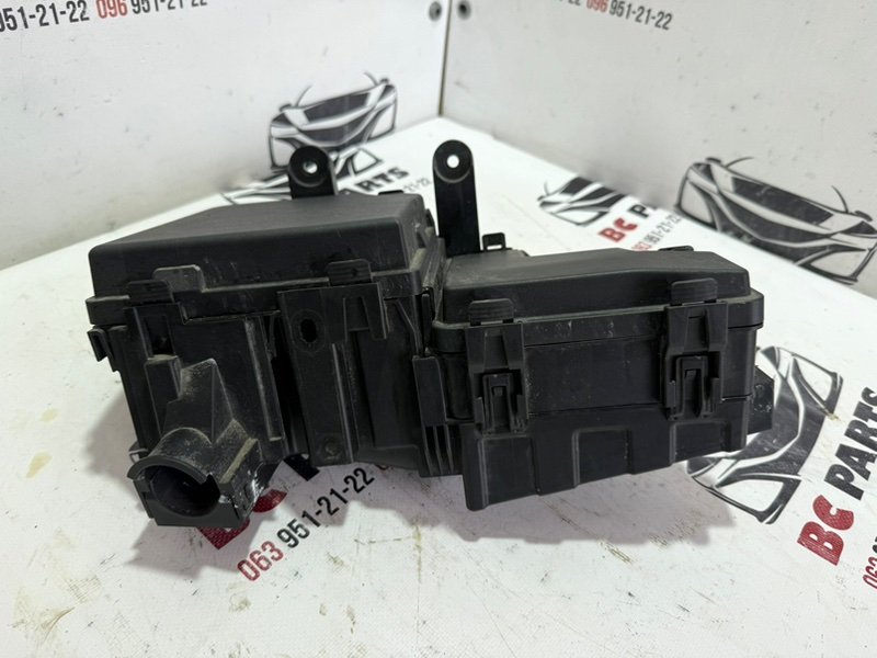 Корпус блока предохранителей Rogue 2020 T32 QR25 2.5