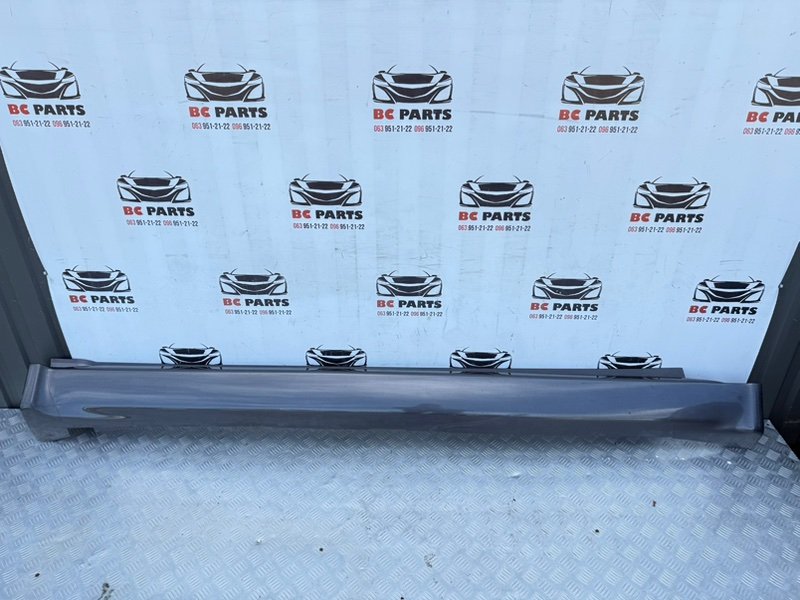 Накладка порога правая Dodge Durango 2018 3.6 1TD30TRMAA Б/У