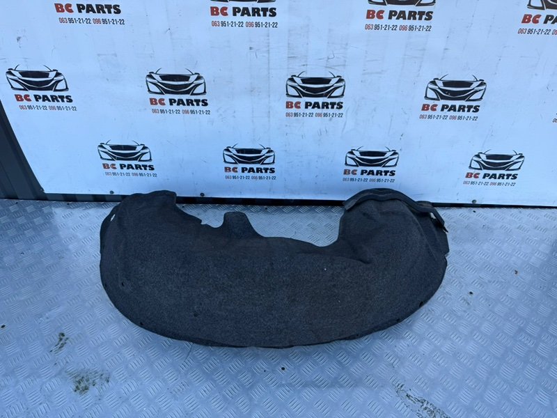 Подкрылок задний левый Durango 2018 3.6