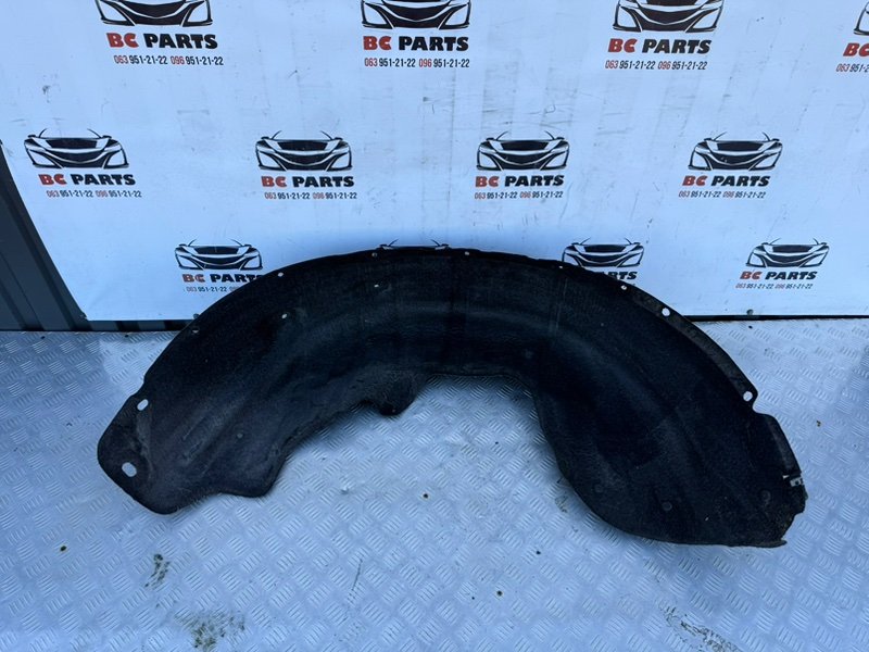 Подкрылок задний левый Durango 2018 3.6