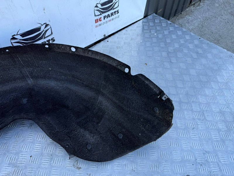 Подкрылок задний левый Durango 2018 3.6