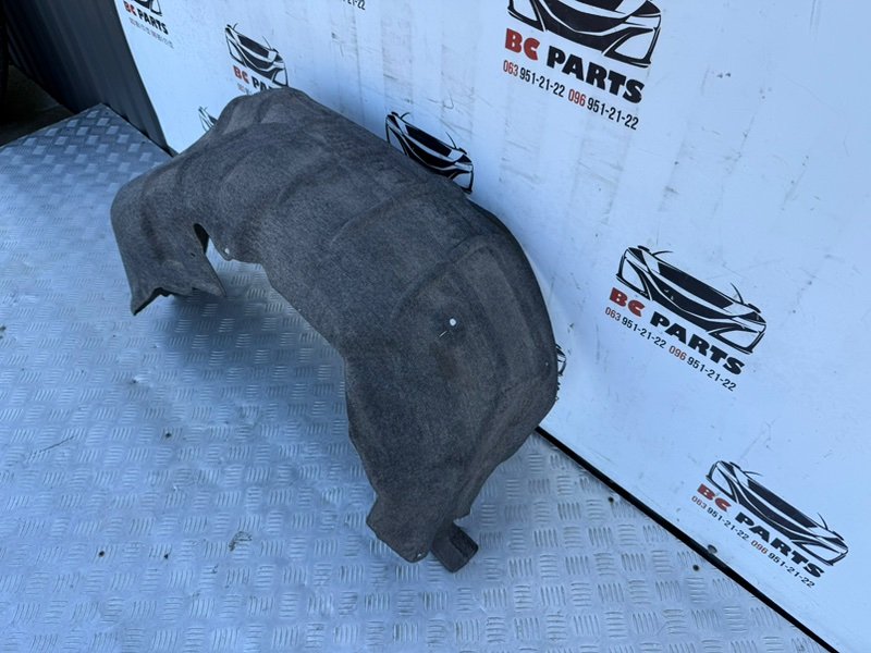 Подкрылок задний левый Nissan Rogue T33