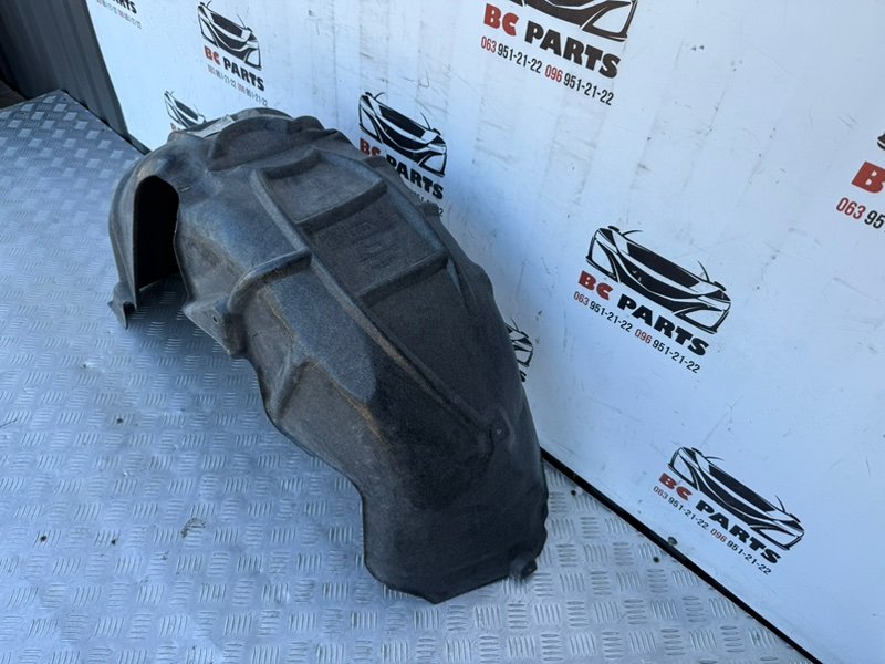 Подкрылок задний левый Audi A3 8V