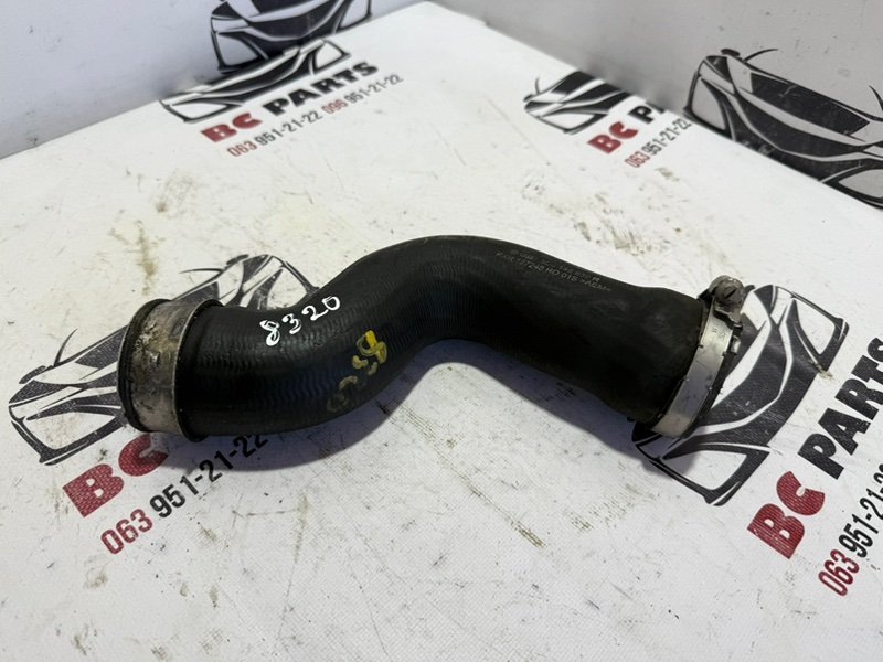 Патрубок интеркулера правый Volkswagen Passat CC 2008-2016 3c0145832r Б/У