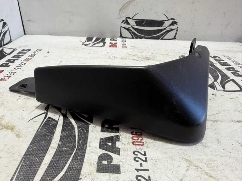 Брызговик задний левый Nissan Rogue T32 QR25 2.5