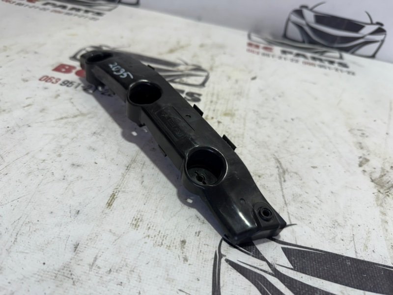 Направляющая бампера передняя левая Rogue 2019 T32 QR25 2.5