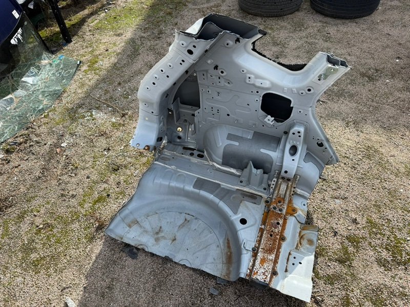 Часть кузова задний левый Nissan Rogue T32 QR25 2.5