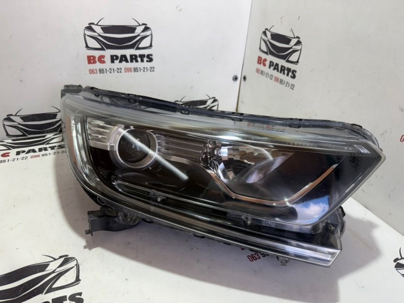 Фара галогеновая правая Honda CR-V 2017 1.5 33100-TLA-305 Б/У