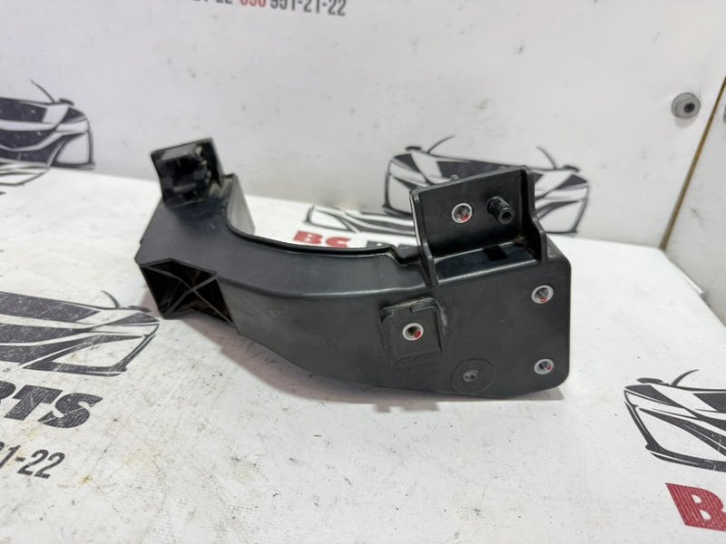 Крепление фары переднее правое Niro 2024