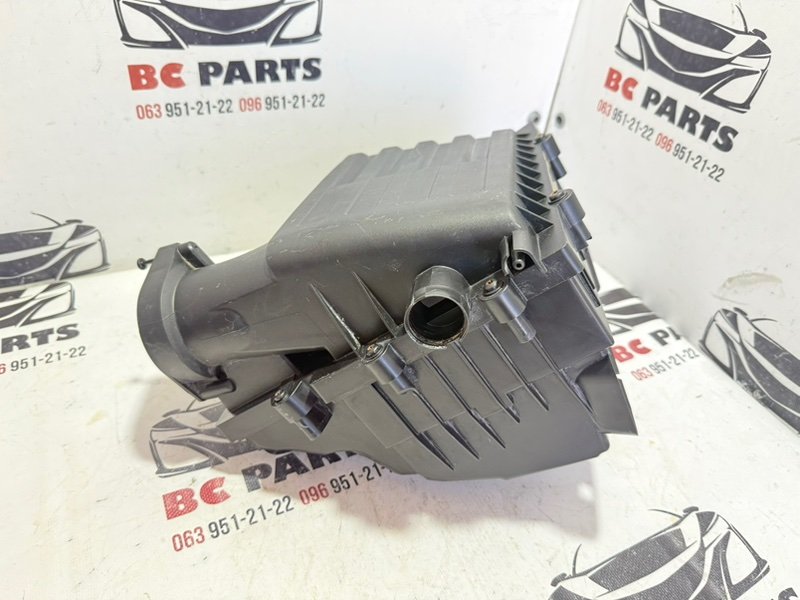 Корпус воздушного фильтра Volkswagen Tiguan 2.0