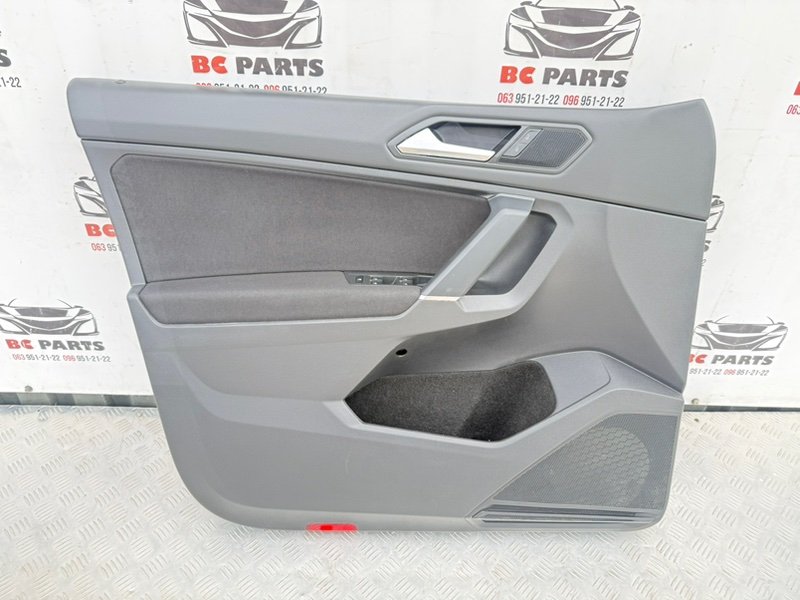 Обшивка боковой двери передняя левая Volkswagen Tiguan 2020 2.0 5NN867011 Б/У