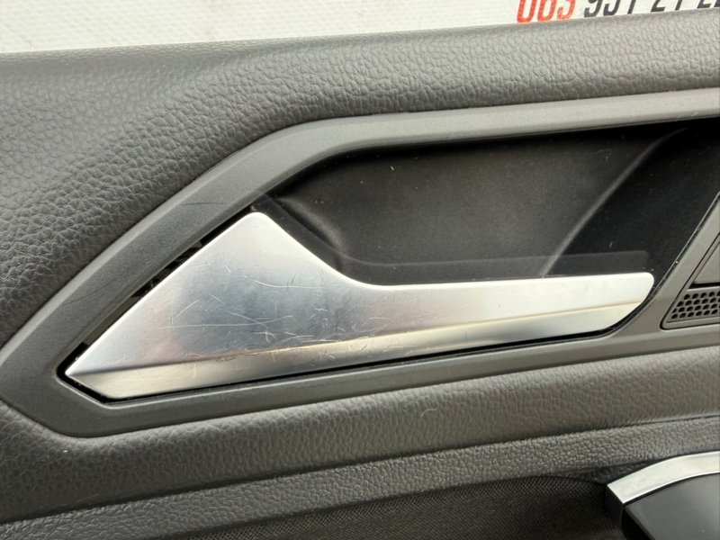 Обшивка боковой двери передняя левая Tiguan 2020 2.0