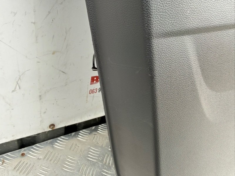 Обшивка боковой двери передняя левая Tiguan 2020 2.0