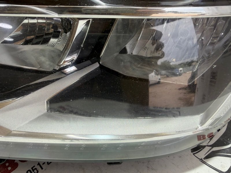 Фара галогеновая левая Tiguan 2020 2.0