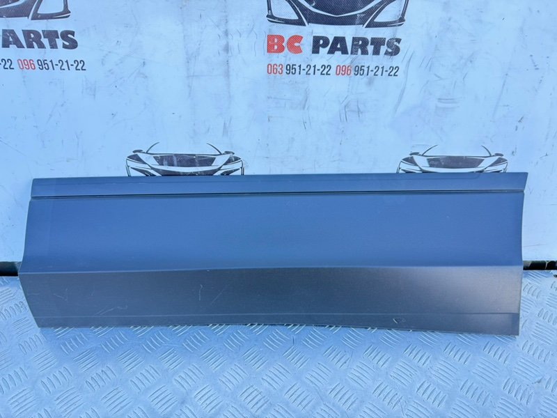 Накладка двери задняя левая Volkswagen Tiguan 2020 2.0 5nl854949h Б/У