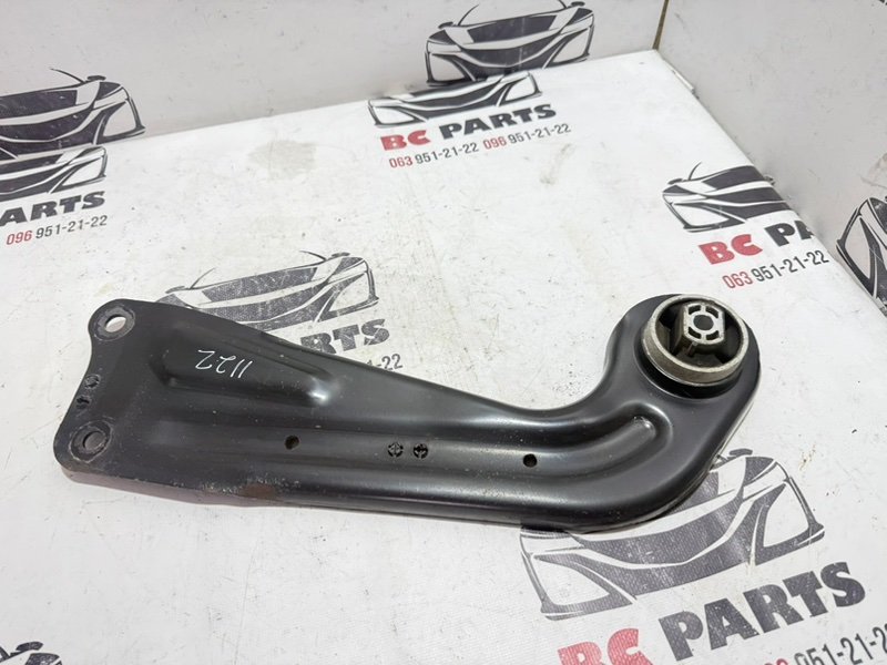 Рычаг подвески задний правый Volkswagen Tiguan 2020 2.0 5QF505226C Б/У