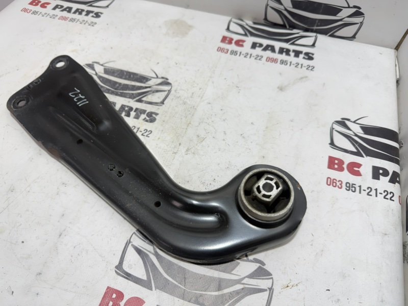 Рычаг подвески задний правый Volkswagen Tiguan 2.0