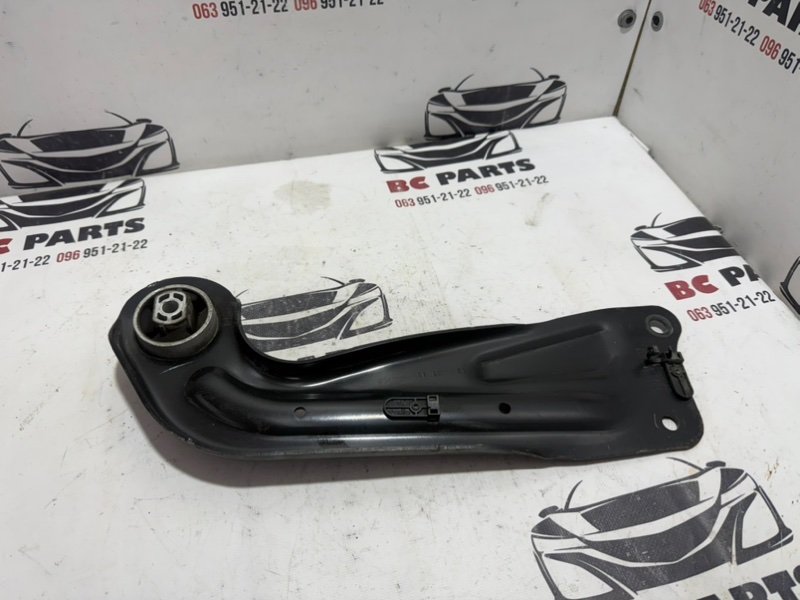 Рычаг подвески задний правый Tiguan 2020 2.0