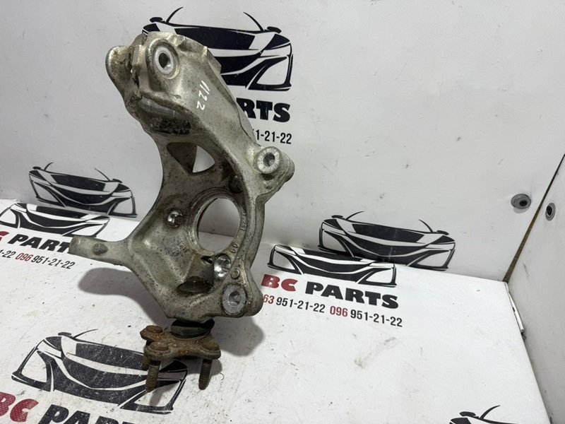 Кулак поворотный передний левый Volkswagen Tiguan 2.0