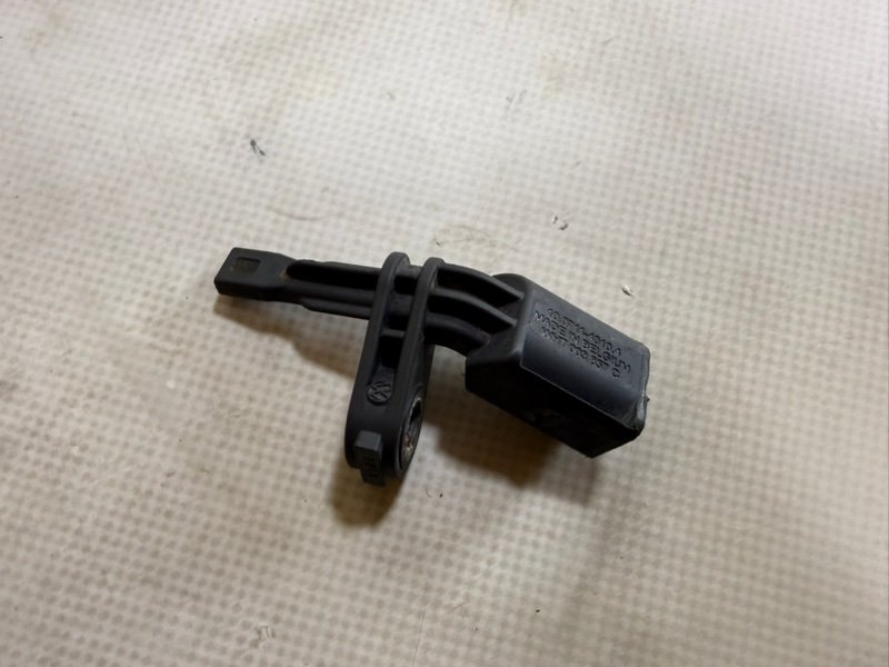 Датчик ABS задний левый Volkswagen Tiguan 2020 2.0 WHT003857C Б/У