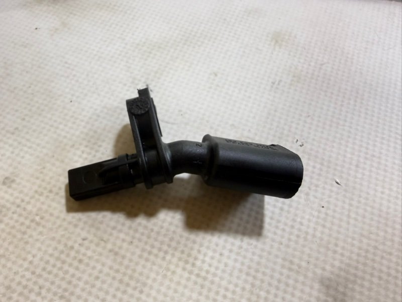 Датчик ABS передний левый Tiguan 2020 2.0