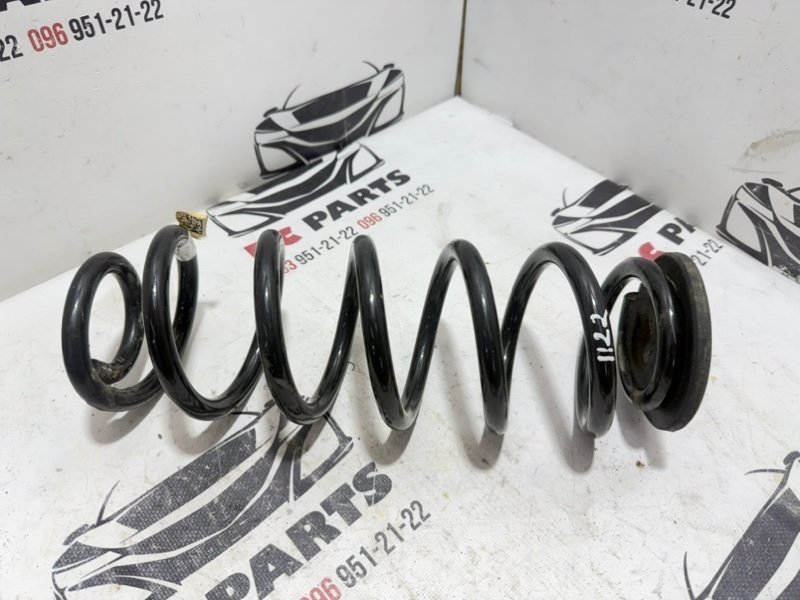 Запчасть пружина подвески задняя Volkswagen Tiguan 2020 2.0 5qn511115D Б/У Пружина подвески задняя Volkswagen Tiguan 2020 2.0 5qn511115D Б/У