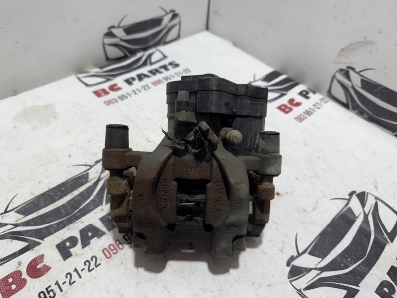 Суппорт тормозной задний левый Volkswagen Tiguan 2020 2.0 3Q0615423 Б/У