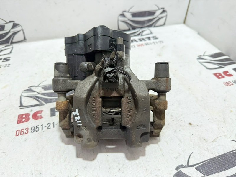 Суппорт тормозной задний правый Volkswagen Tiguan 2020 2.0 3Q0615424 Б/У