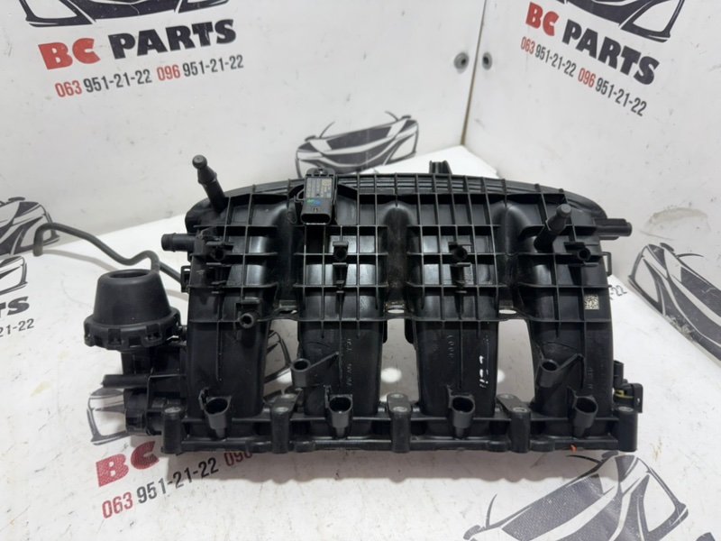 Коллектор впускной Volkswagen Tiguan 2020 2.0 06L133201 Б/У