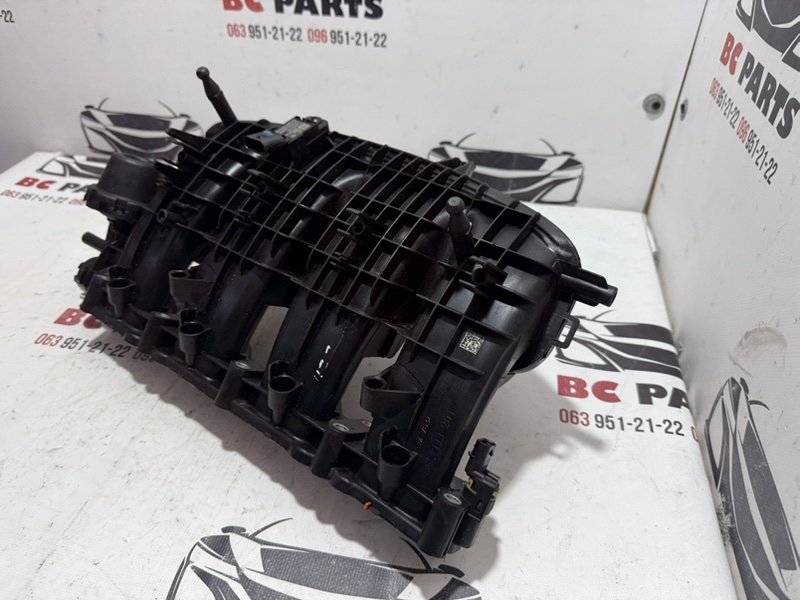 Коллектор впускной Volkswagen Tiguan 2.0