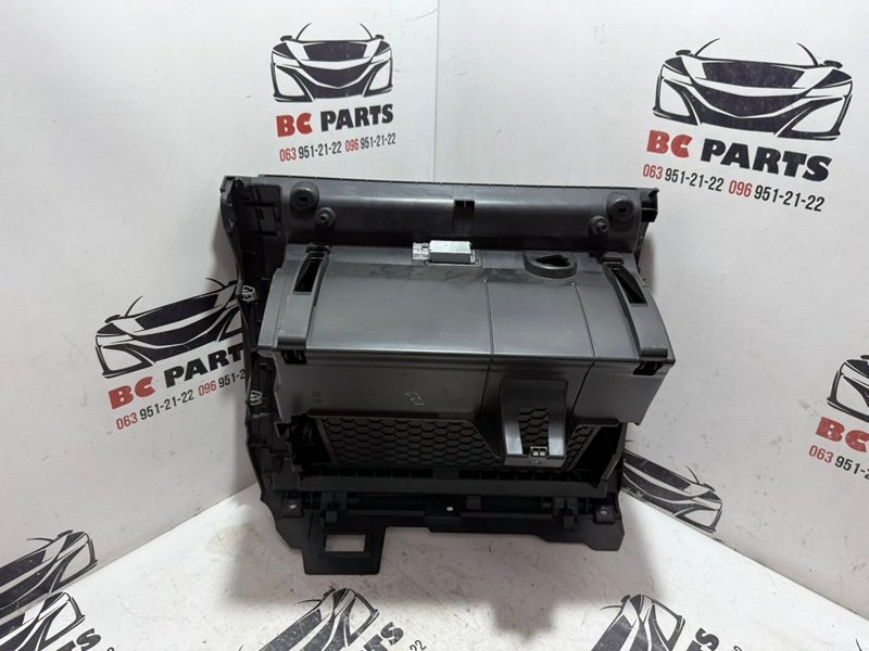 Бардачок Tiguan 2020 2.0