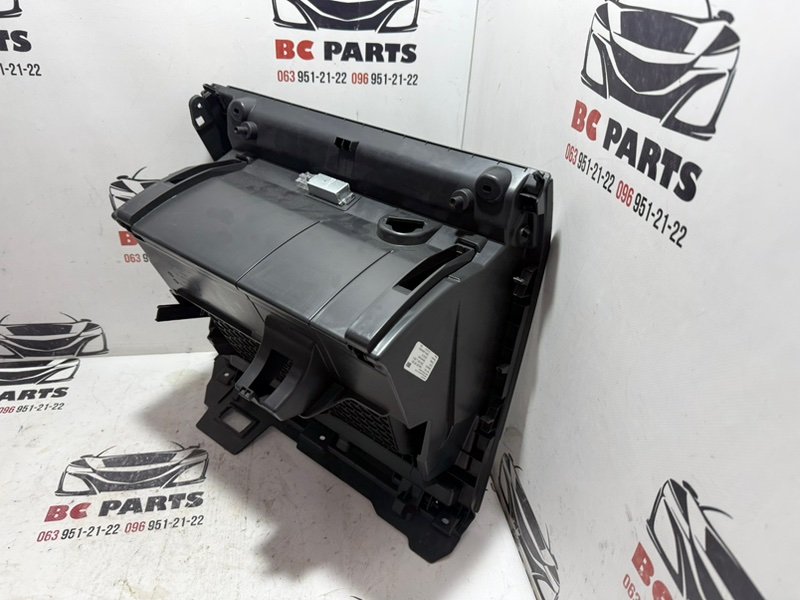 Бардачок Tiguan 2020 2.0