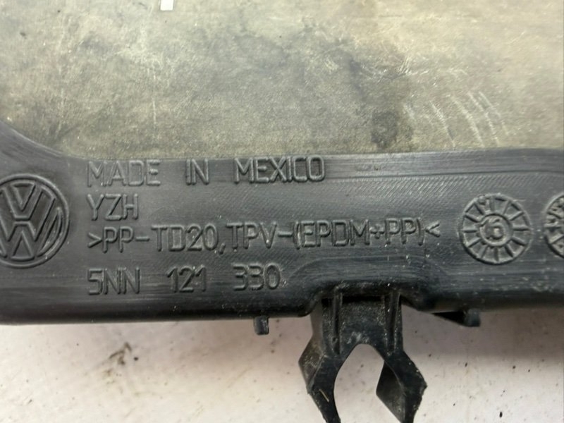 Дефлектор радиатора Tiguan 2020 2.0