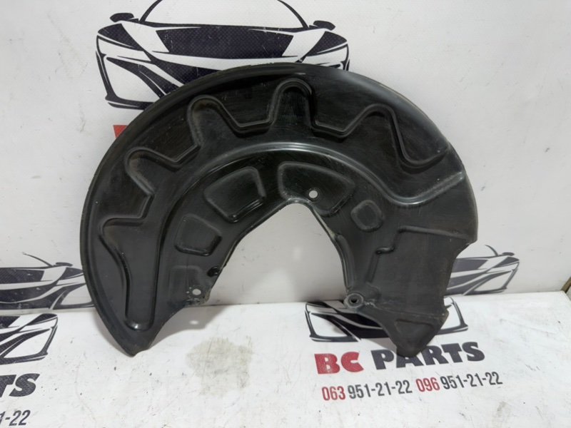 Защита тормозного диска передняя левая Tiguan 2020 2.0