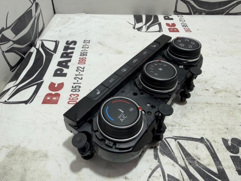 Блок управления климат-контролем Volkswagen Tiguan 2.0