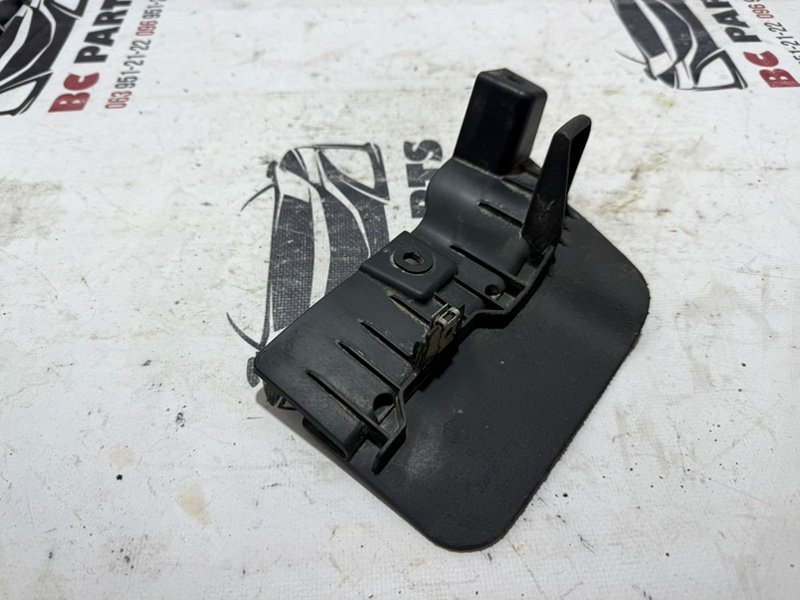 Брызговик задний левый Tiguan 2020 2.0