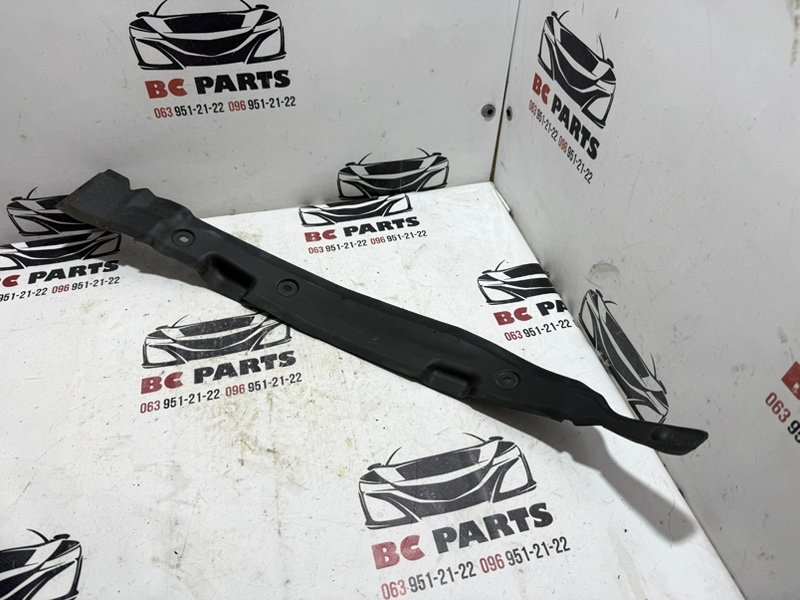 Пыльник крыла передний левый Nissan Rogue T33 2.5