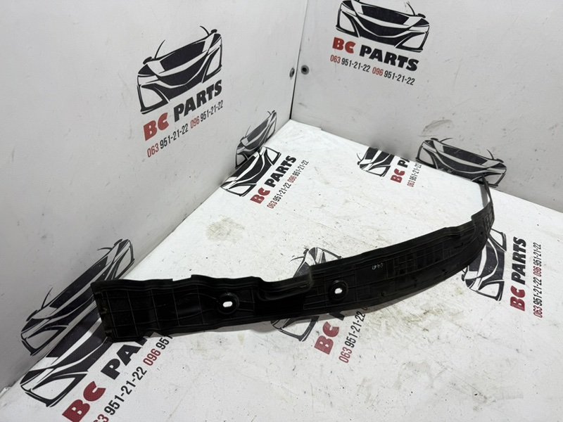 Пыльник крыла передний левый Rogue 2021 T33 2.5