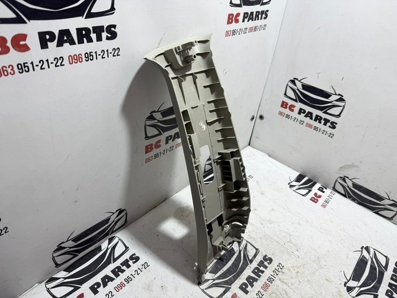 Накладка центральной стойки левая Rogue 2013-2020 T32