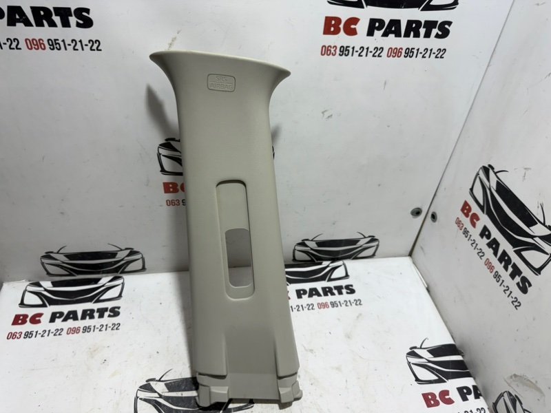 Запчасть накладка центральной стойки левая Nissan Rogue 2013-2020 T32 769144BA0A Б/У Накладка центральной стойки левая Nissan Rogue 2013-2020 T32 769144BA0A Б/У