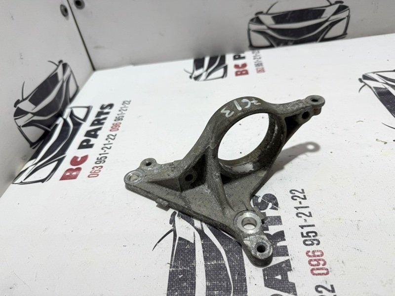 Кронштейн полуоси передний правый Pilot 2019 3.5