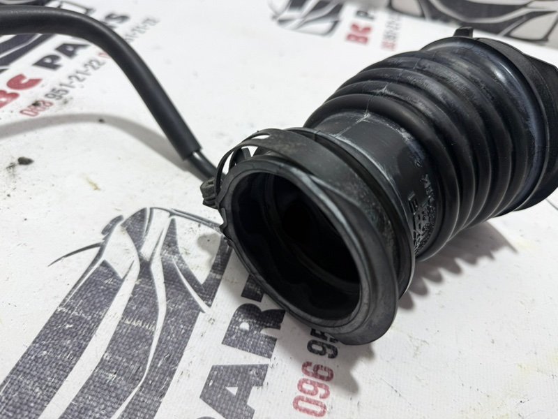 Патрубок воздушного фильтра CX-5 2018 2.5 Патрубок воздушного фильтра CX-5 2018 2.5
