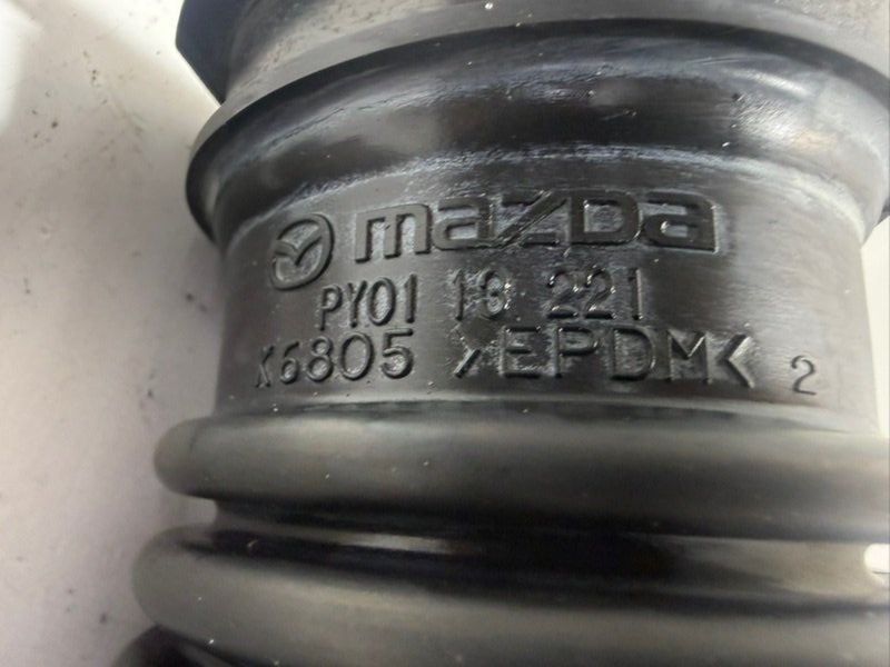 Патрубок воздушного фильтра CX-5 2018 2.5 Патрубок воздушного фильтра CX-5 2018 2.5