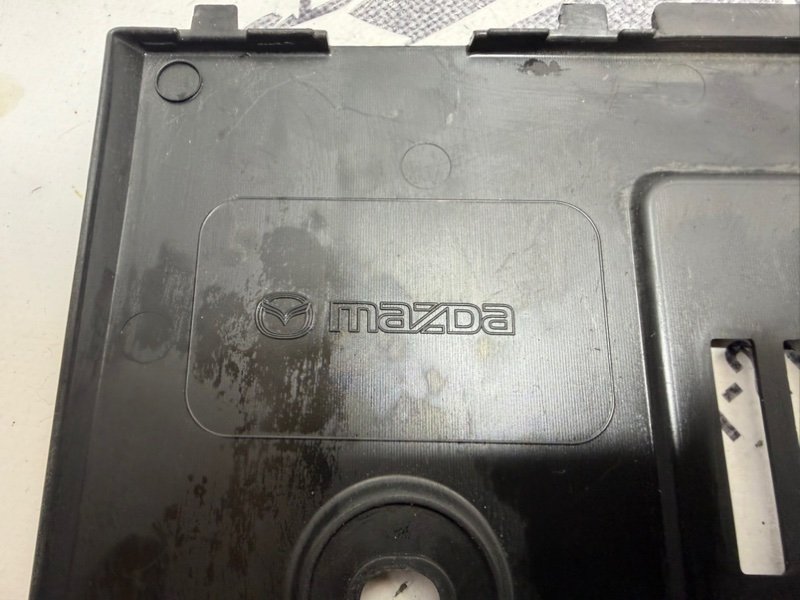 Накладка замка капота CX-5 2018 2.5