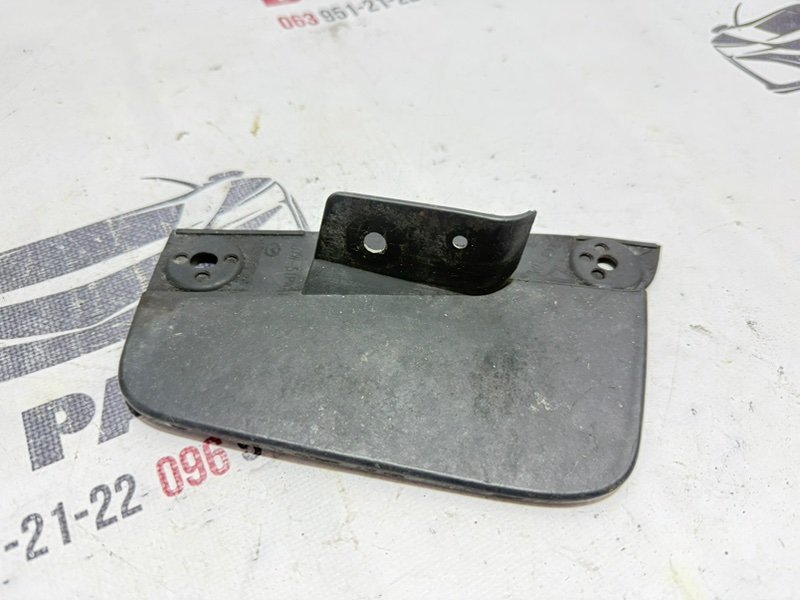 Запчасть брызговик задний левый Mazda CX-5 2018 2.5 kb7w51pw1 Б/У Брызговик задний левый Mazda CX-5 2018 2.5 kb7w51pw1 Б/У