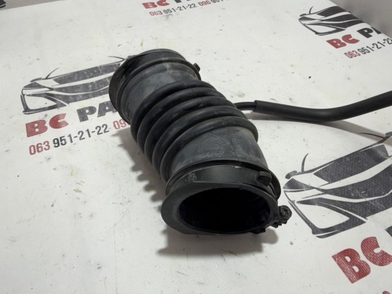 Патрубок воздушного фильтра 3 2021 2.5