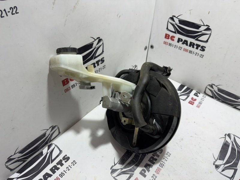 Вакуумный усилитель тормозов 3 2021 2.5