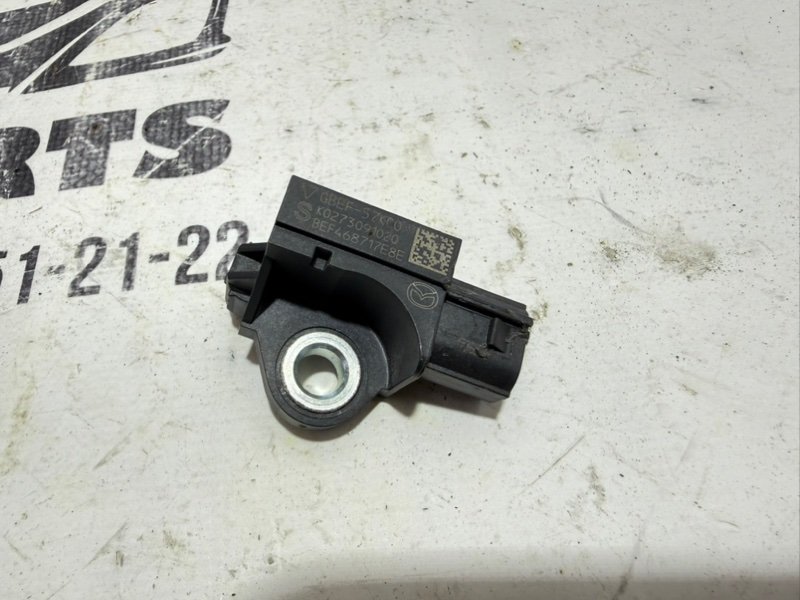 Датчик удара Mazda 3 2021 2.5 GBEF57KC0 Б/У