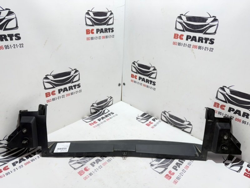 Дефлектор радиатора Mazda 3 2.5