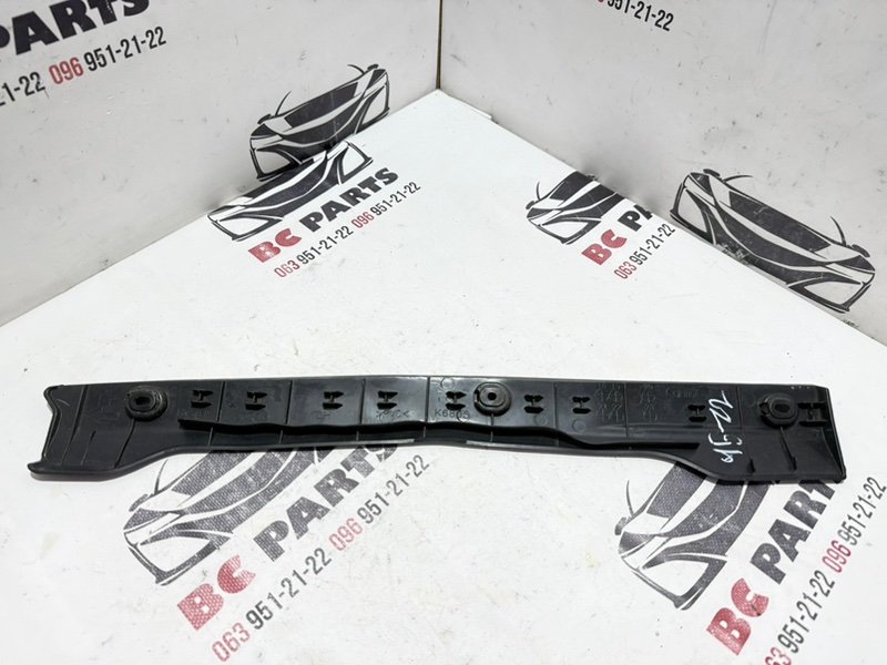 Пыльник крыла передний левый 3 2021 2.5